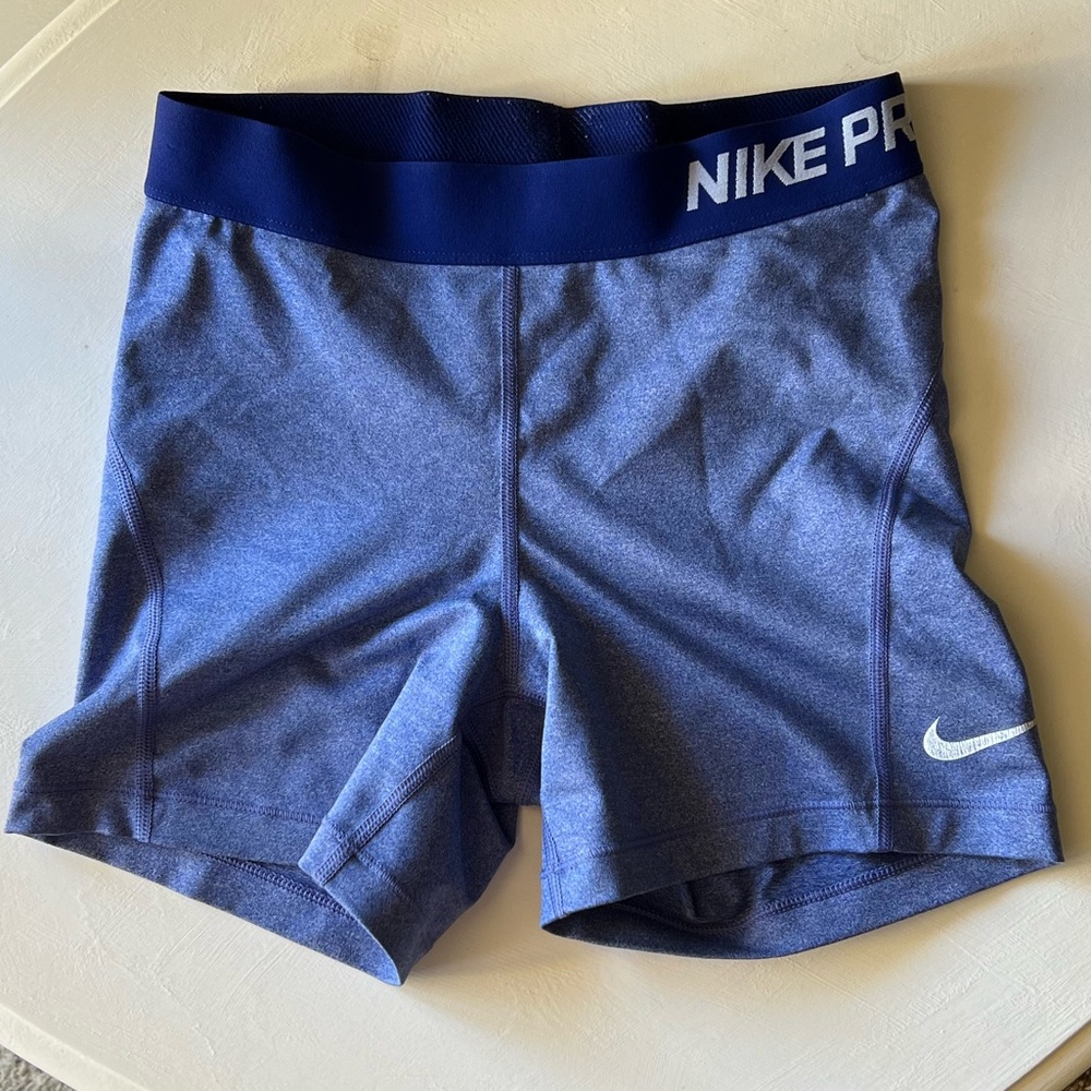 Nike Pro